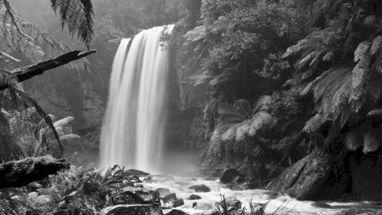 Photo of Hopetoun waterfall.